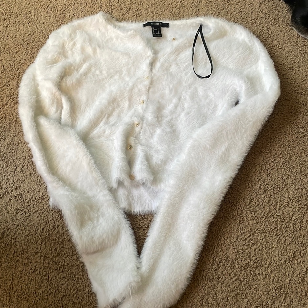 White long sleeved sweater / size: s